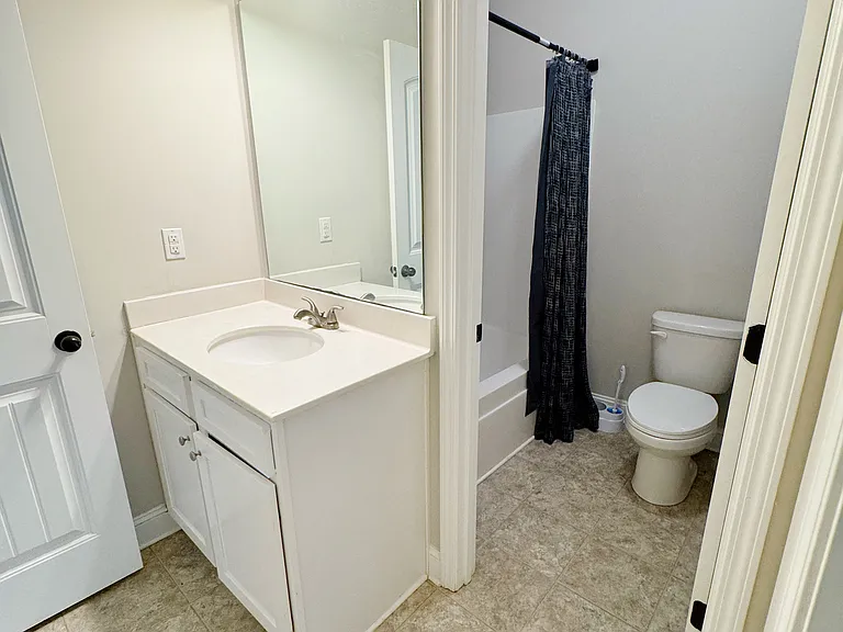 732 Sanctuary Ln — Photo 10