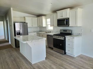 44 Village Green Dr, Sacramento, CA