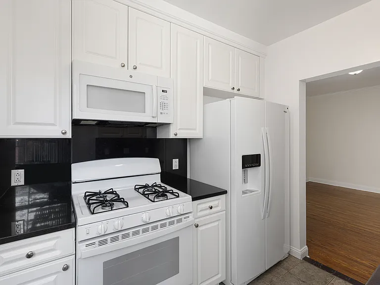 310 E 75th St #4G — Photo 13
