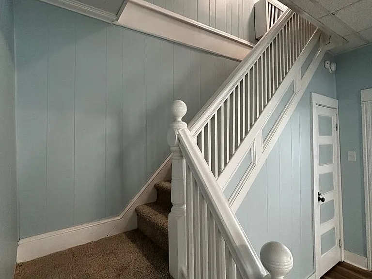 305 Jackson St — Photo 36