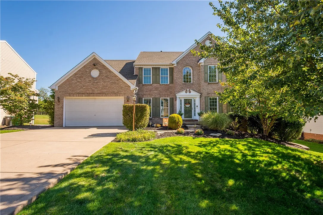 7055 Highland Creek Dr photo 1