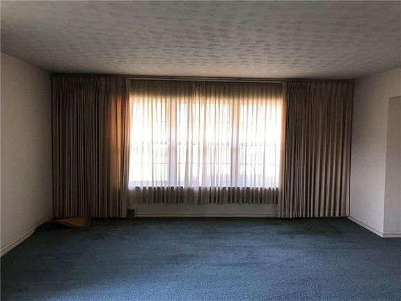 4th image of 514 W Celeste Dr