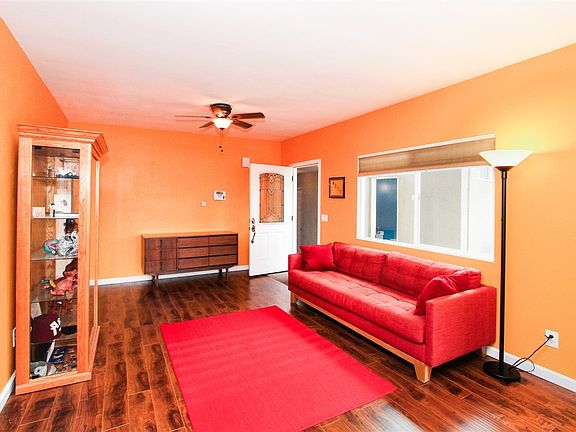 4th image of 2484 Laurie Ln