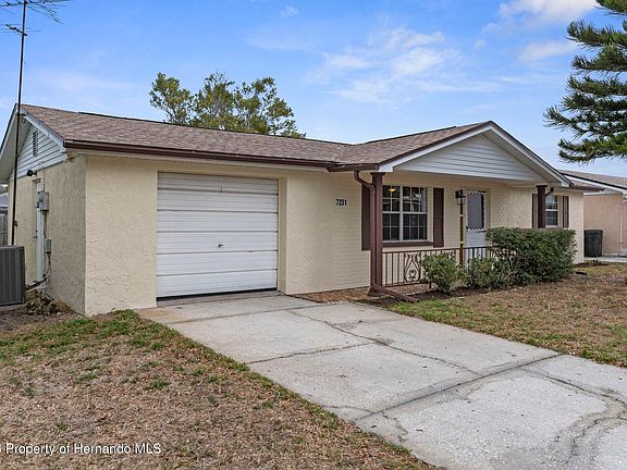 2nd image of 7231 Oak Crest Dr