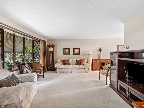 5th image of 4671 Azalea Ln