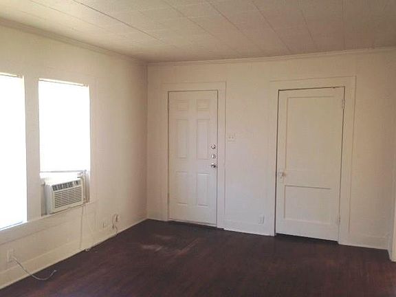 2nd image of 1503 Oakland St