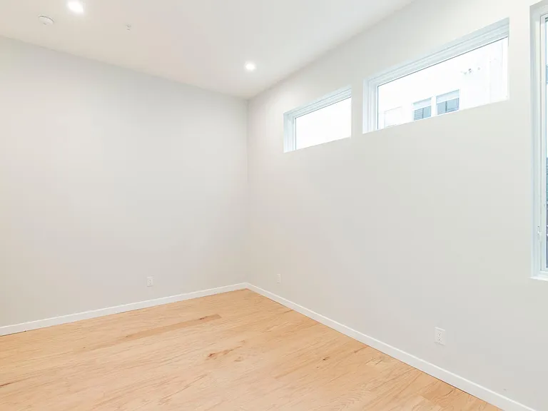 757 N Uber St #2 — Photo 11