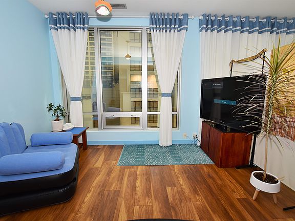 2nd image of 989 Nelson St #614