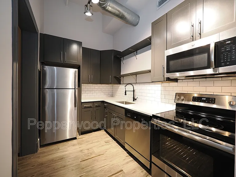 600 Magnolia St #104 — Photo 6