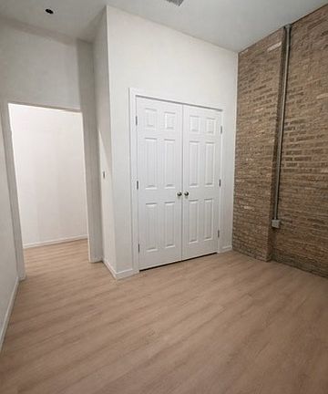 5th image of 22-26 N Pulaski Rd #24-1R