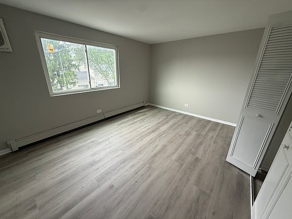 4th image of 39 W 66th St #6