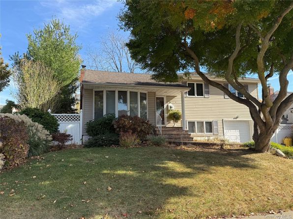 11 Syosset Cir
