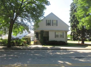 1821 Cranston St, Cranston, RI 02920