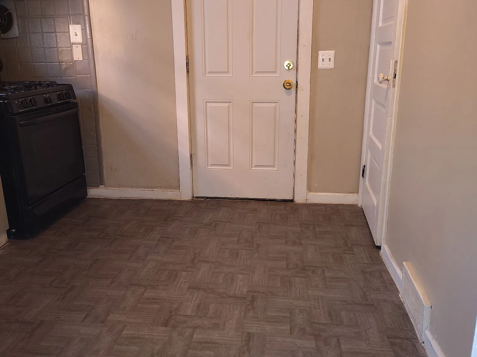 1 bed, 625 sqft, $900 — Photo 2