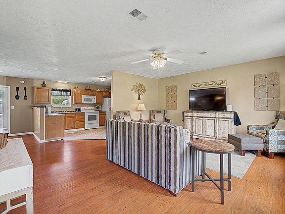 4th image of 2319 Pittman Center Rd
