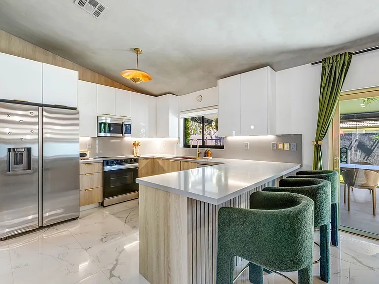 14617 SW 167th Ter — Photo 45
