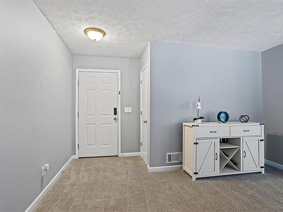 4th image of 2711 Bluffton Rd