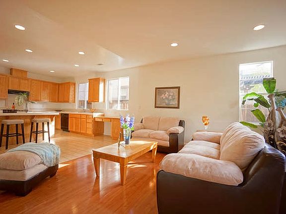 5th image of 1390 Trestlewood Ln
