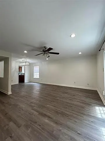 2520 Caswell Ln — Photo 5