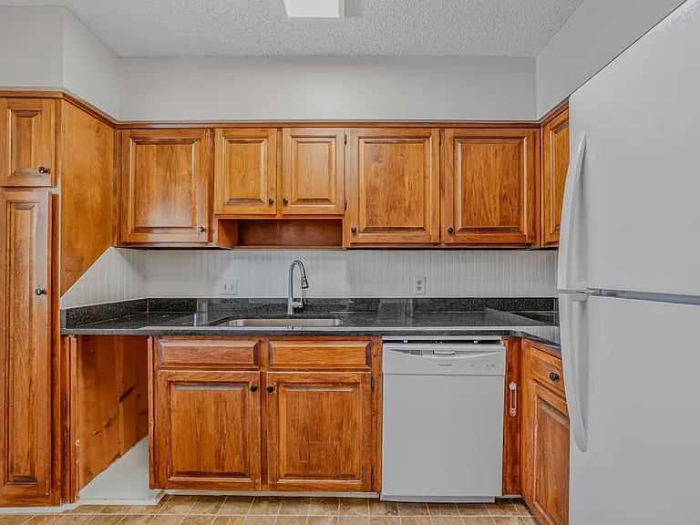 207 Harwell Ave — Photo 7