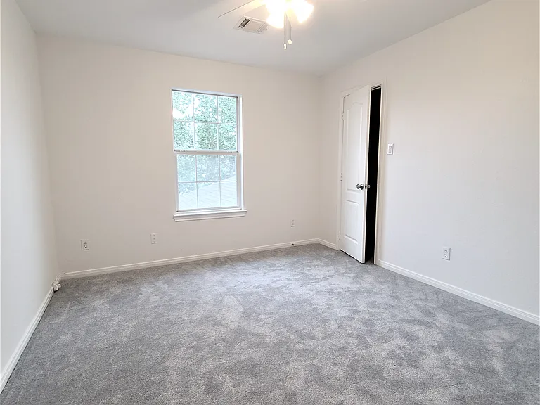 bedroom1_05122021