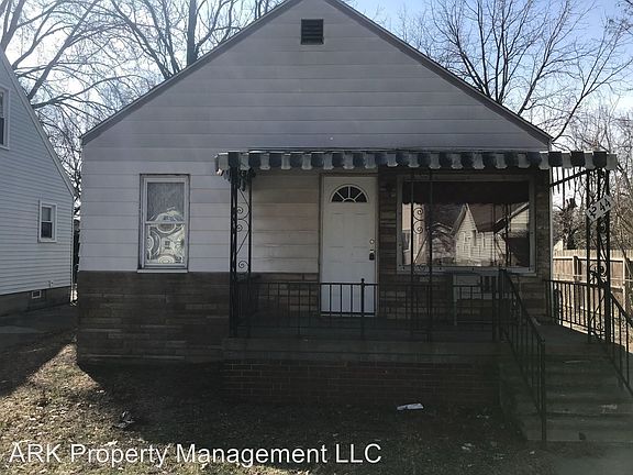 2nd image of 1244 E Meyers Ave