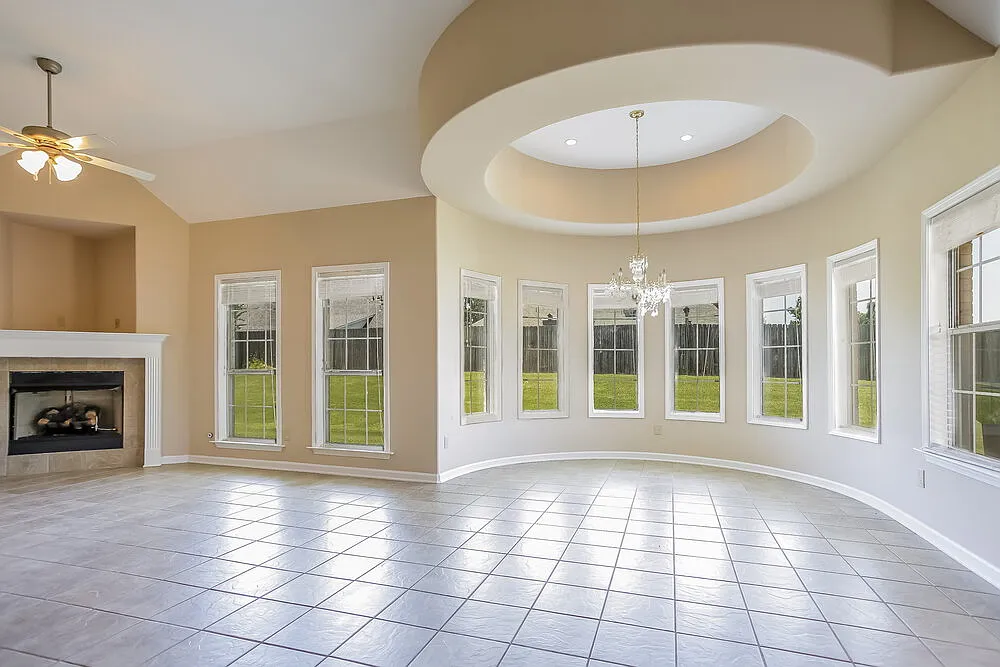 4 bed, 3.0 bath, 2838 sqft, $2,680 — Photo 2