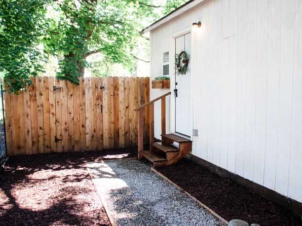 12 1/2 W Cottonwood Dr