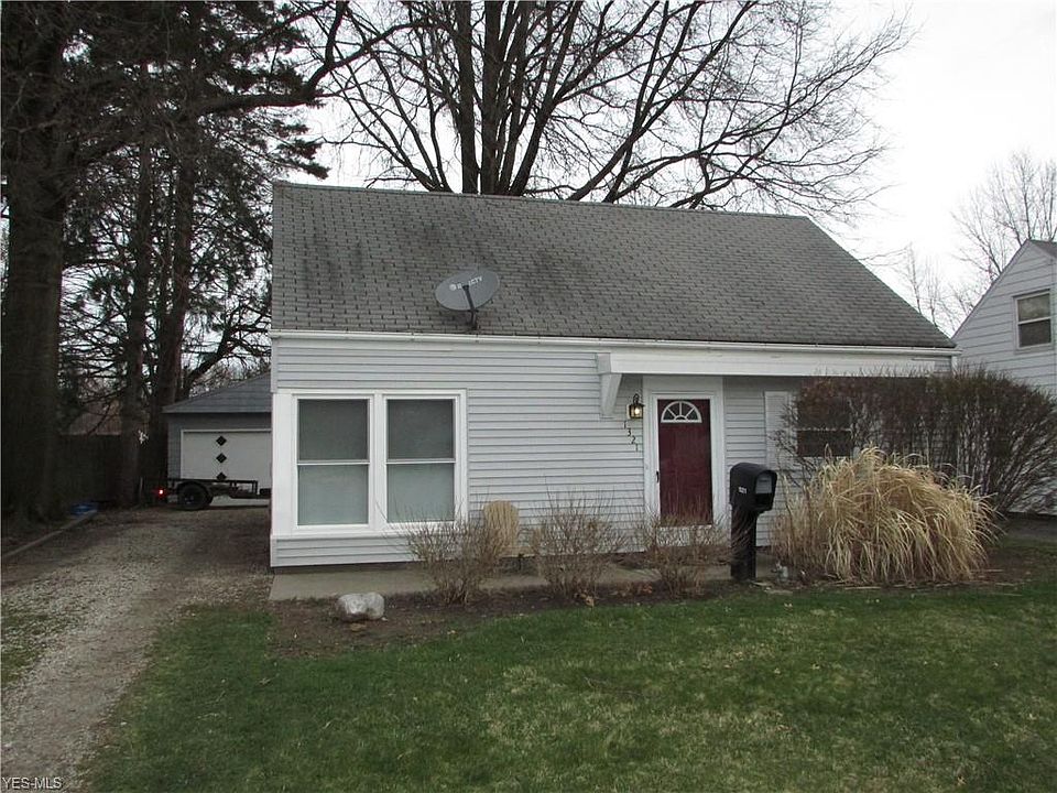 1st image of 1321 Myrtle Ave