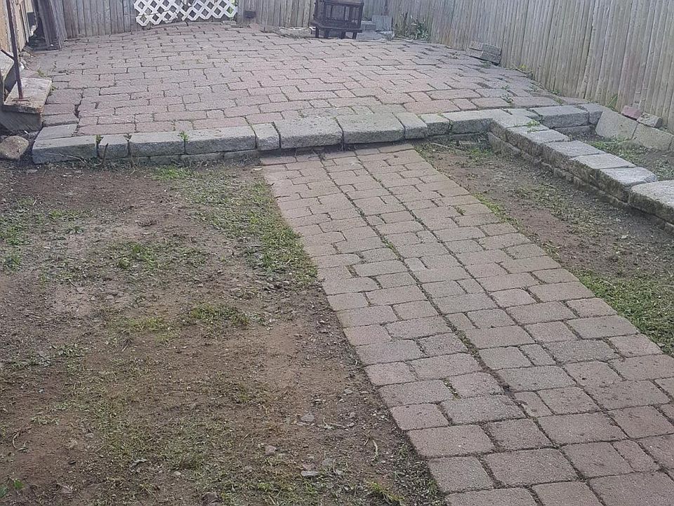 2nd image of 2210 Starkweather St