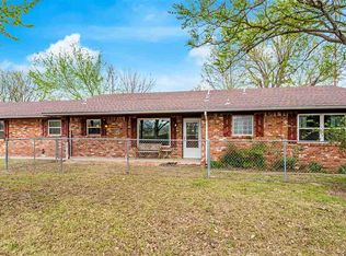 39 NE McCracken Rd, Elgin, OK 73538