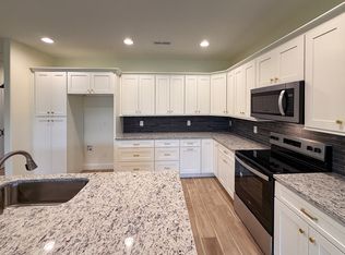 7350 S Whispering Oak Cir, Powell, TN 37849