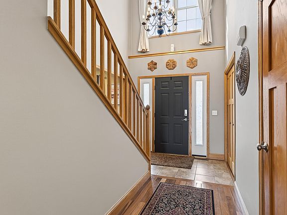 5th image of 12188 Walnut Dr