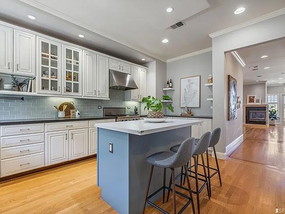 4th image of 4509B 25th St #B