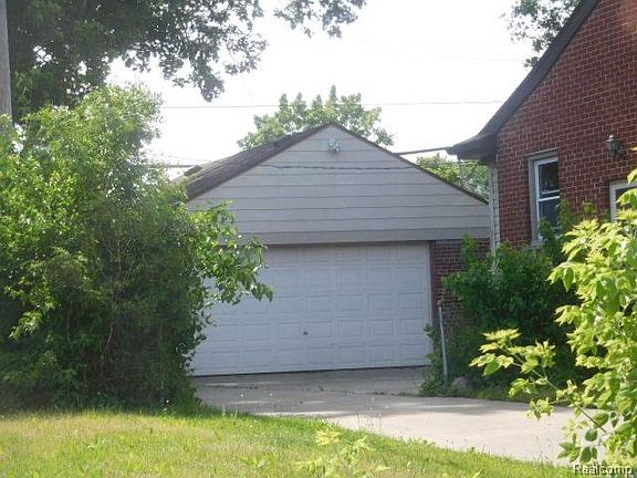 2nd image of 23855 Couzens Ave