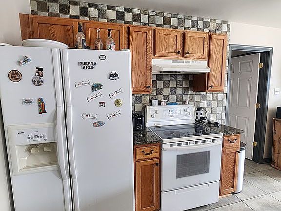 3rd image of 8419 Hunters Lake Pl