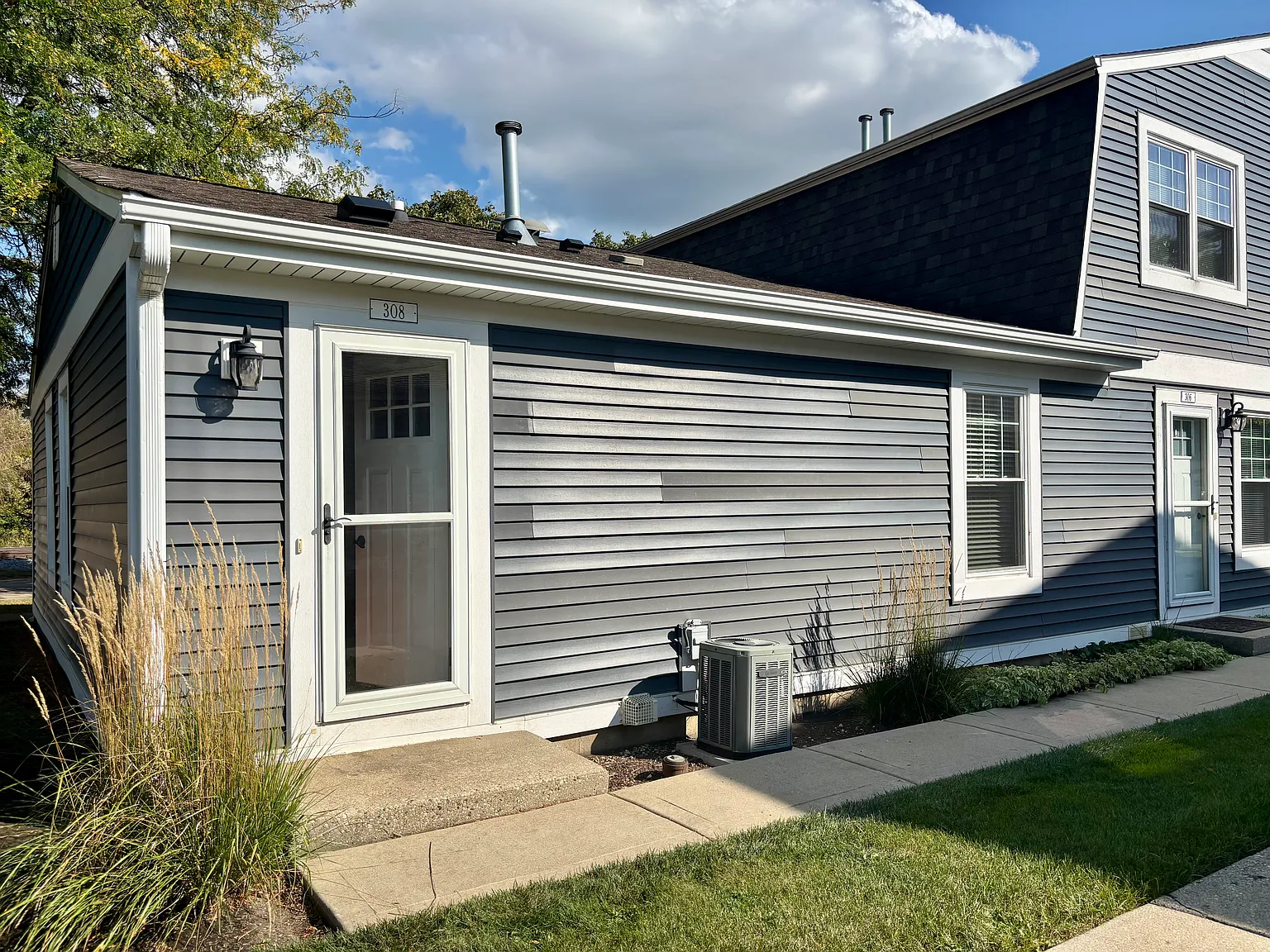 308 Somerset Ln — Photo 2