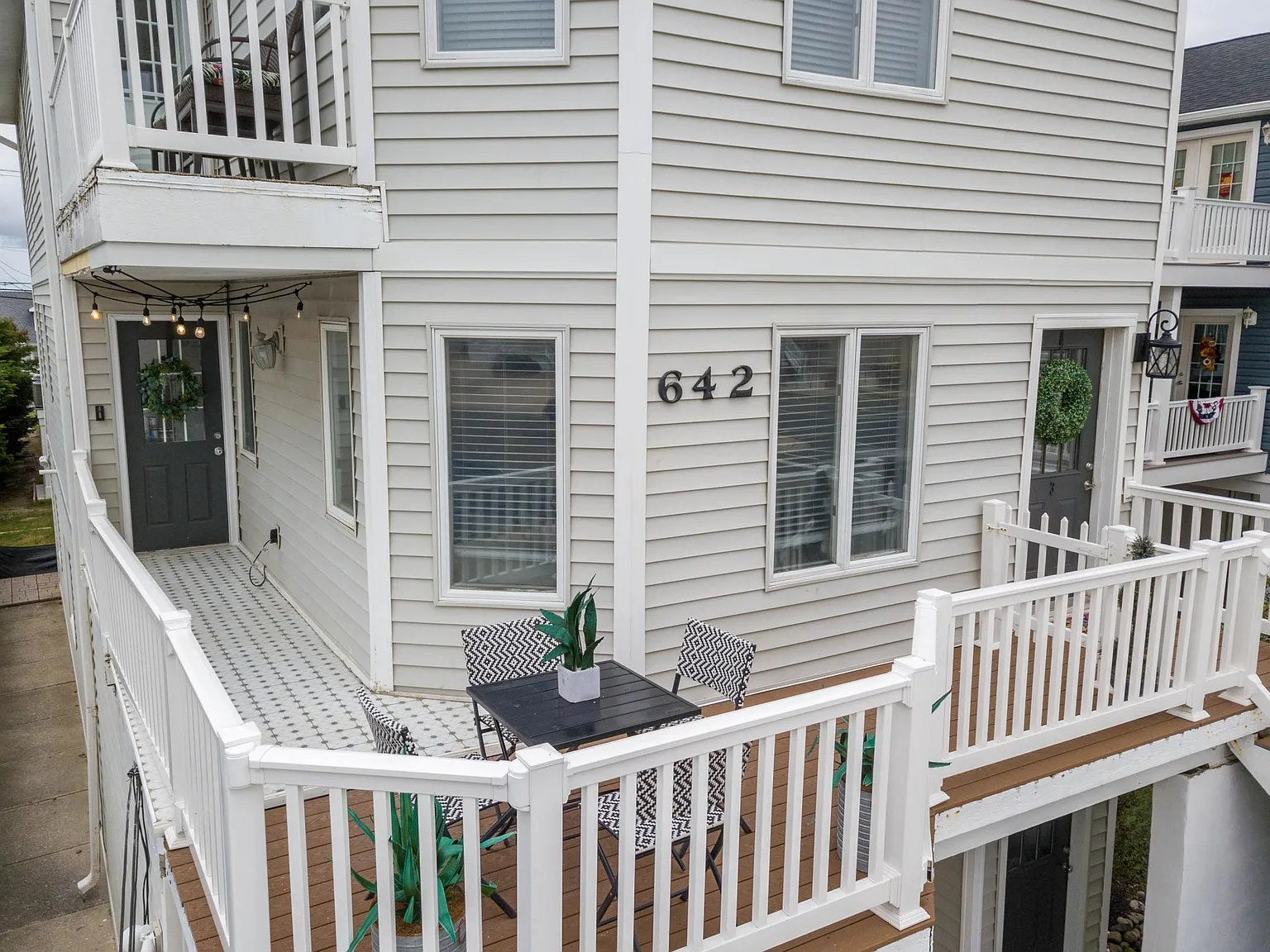 642 W Pine Ave — Photo 1