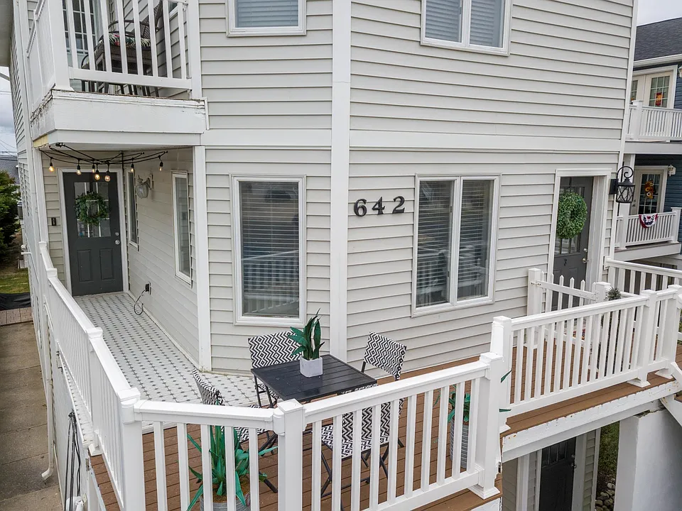 642 W Pine Ave #2