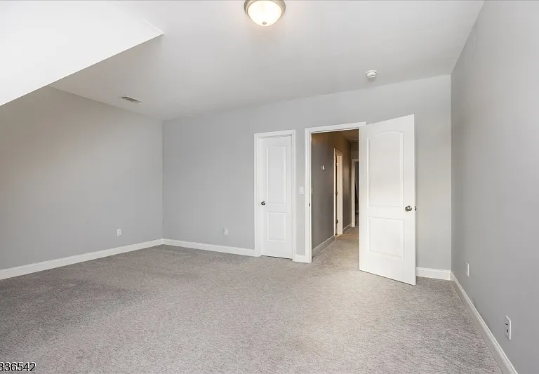 132 N Fullerton Ave — Photo 18