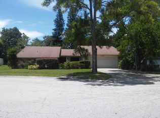 842 Park Ct, Palm Harbor, FL 34683