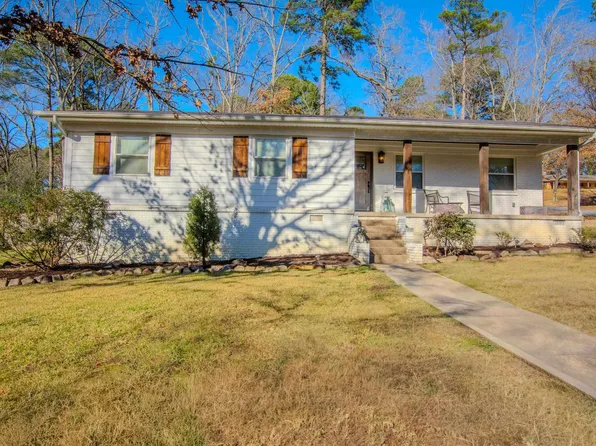 1724 Lynnwood Dr, Benton, AR 72015