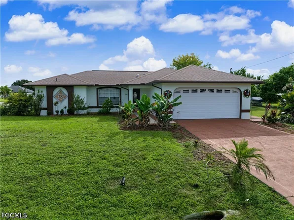 806 Felix Ave N, Lehigh Acres, FL 33971