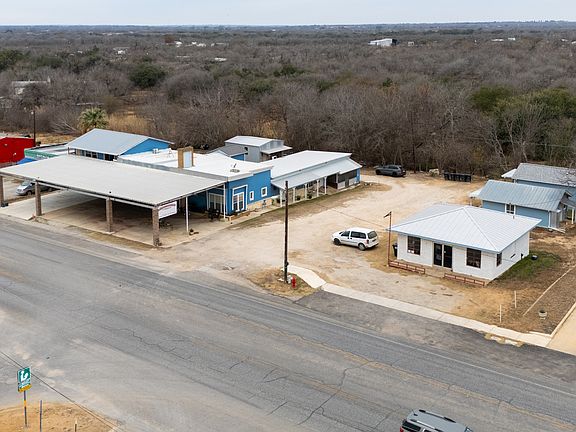 4th image of 1871 STATE HIGHWAY 132 N