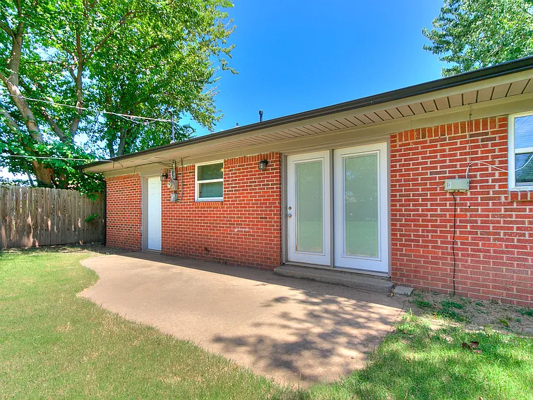 212 S Mercedes Dr — Photo 24