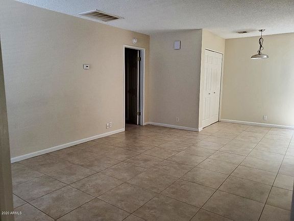 3rd image of 520 W Hononegh Dr Unit 6