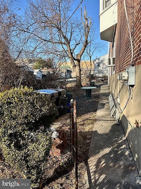2nd image of 1117 W Lafayette St