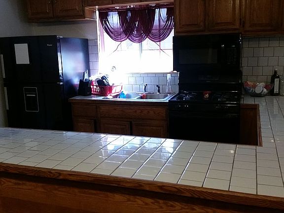 5th image of 613 Grand Ave