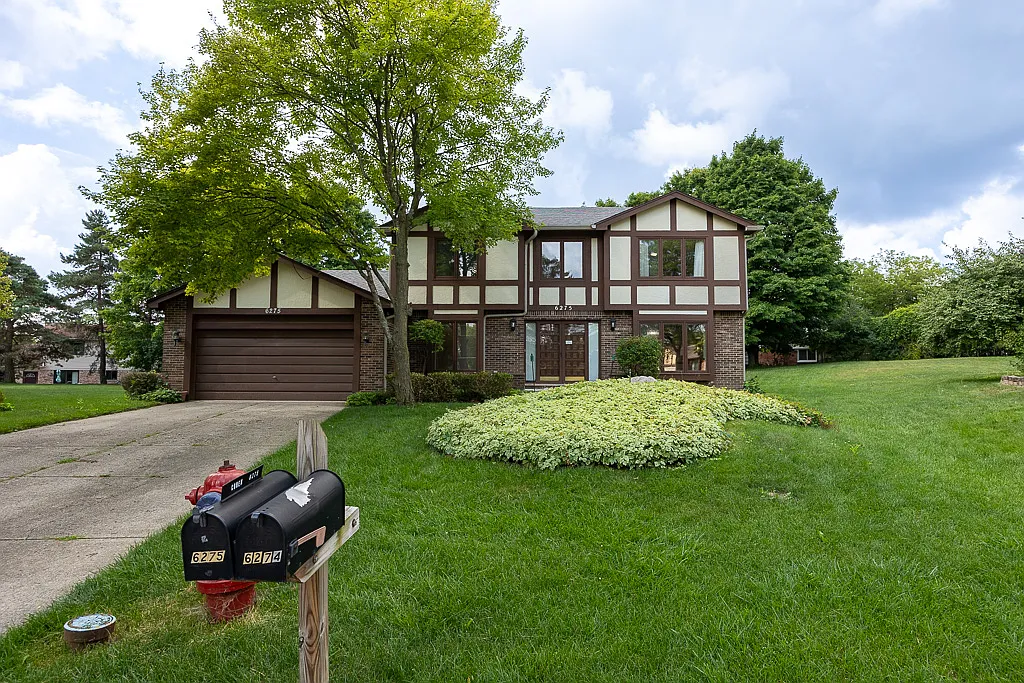 5 bed, 2804 sqft, $3,000 — Photo 1