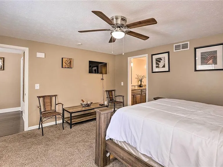 6207 Moss Dr — Photo 40